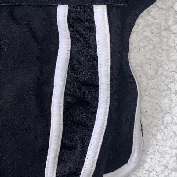 Ardene move shorts - Picture 2 of 3